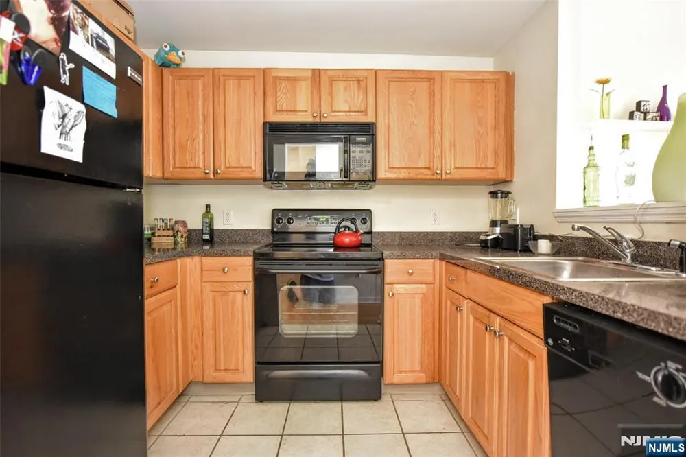 318 54th Street 4L West New York, NJ 07093