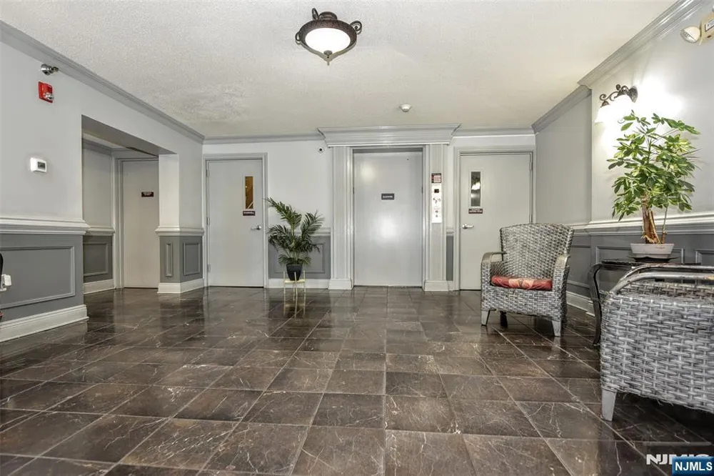 318 54th Street 4L West New York, NJ 07093