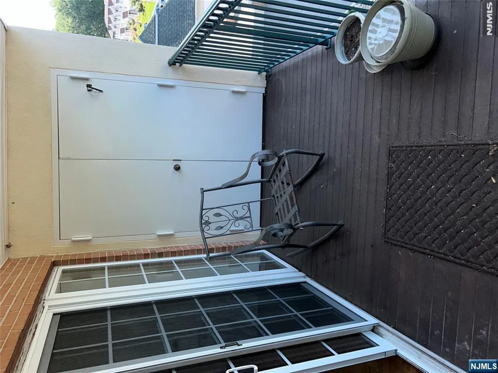 401 D Ercole Court T304 Norwood, NJ 07648