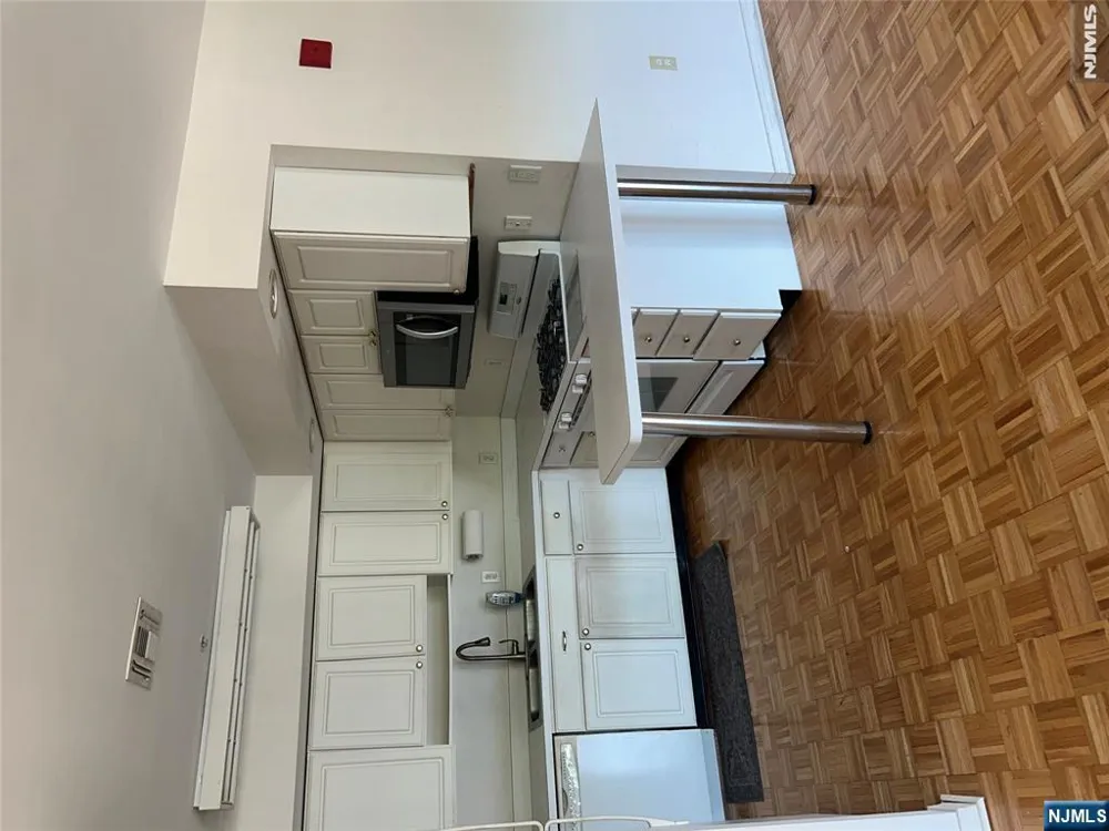 401 D Ercole Court T304 Norwood, NJ 07648