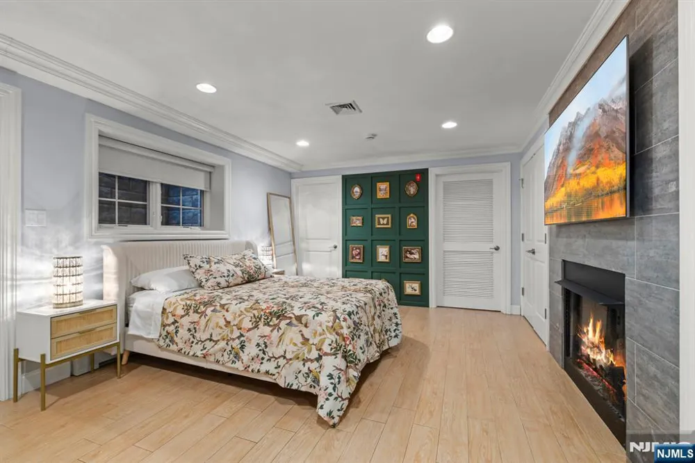 48 Myrtle Avenue Edgewater, NJ 07020