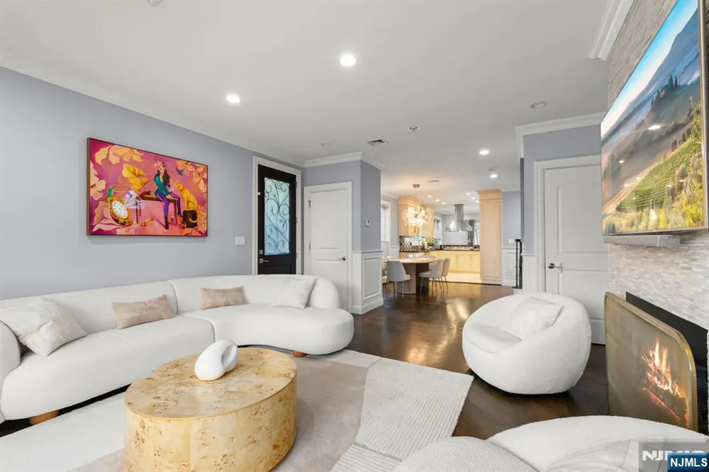 48 Myrtle Avenue Edgewater, NJ 07020
