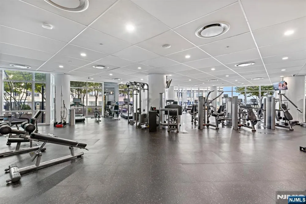 77 Hudson Street 2303 Jersey City, NJ 07302