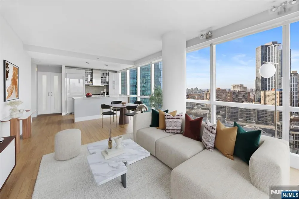 77 Hudson Street 2303 Jersey City, NJ 07302