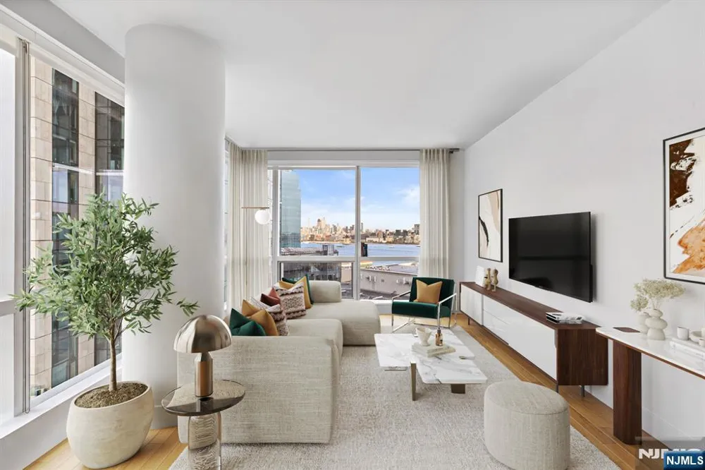 77 Hudson Street 2303 Jersey City, NJ 07302