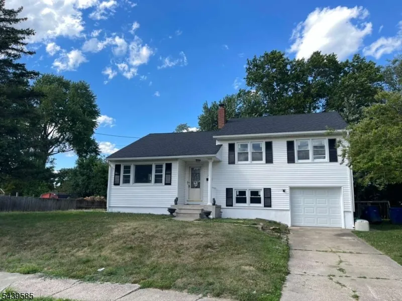 4 Kelly Ct Mount Holly, NJ 08060