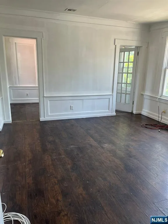 281 Renner Avenue 279 Newark, NJ 07112