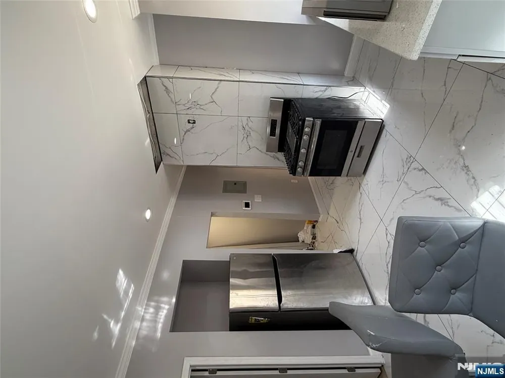 753 11th Street 1st Floor Newark, NJ 07103