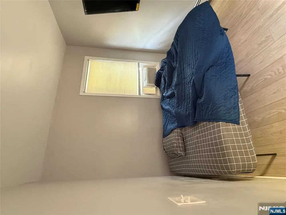 753 11th Street 1st Floor Newark, NJ 07103