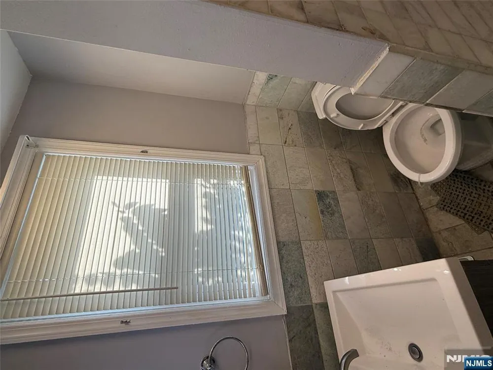 753 11th Street 1st Floor Newark, NJ 07103