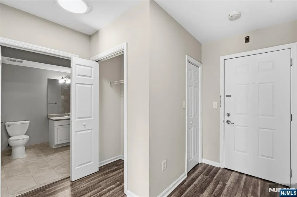 905 River Road 202 Edgewater, NJ 07020