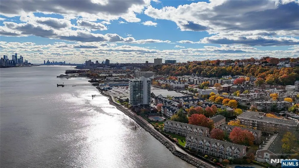 905 River Road 202 Edgewater, NJ 07020