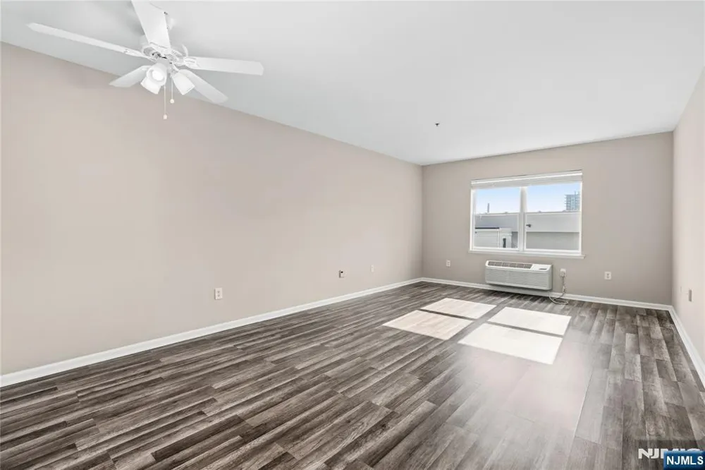 905 River Road 202 Edgewater, NJ 07020