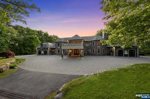 105 Chestnut Ridge Road