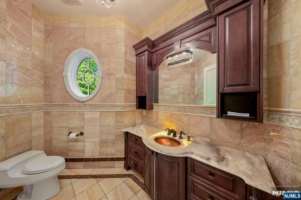 105 Chestnut Ridge Road Saddle River, NJ 07458