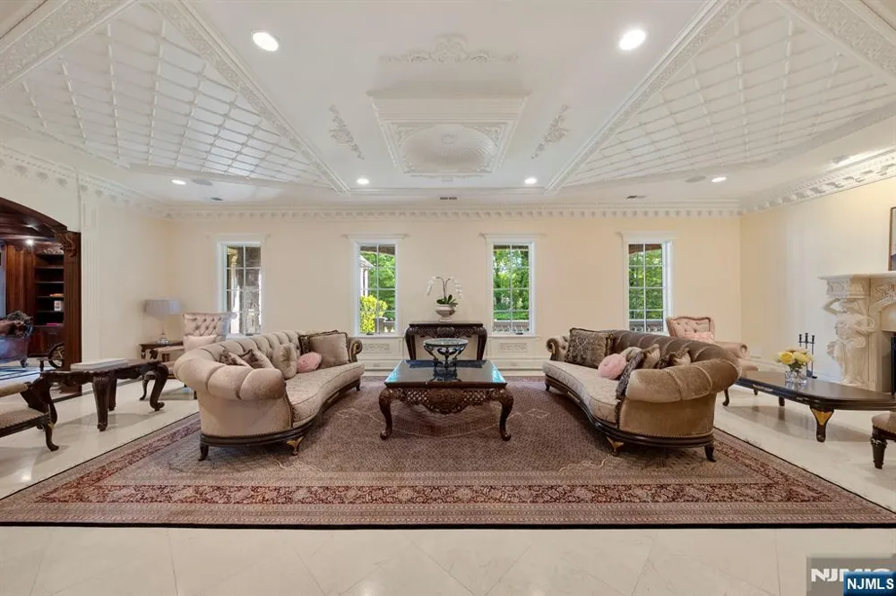 105 Chestnut Ridge Road Saddle River, NJ 07458
