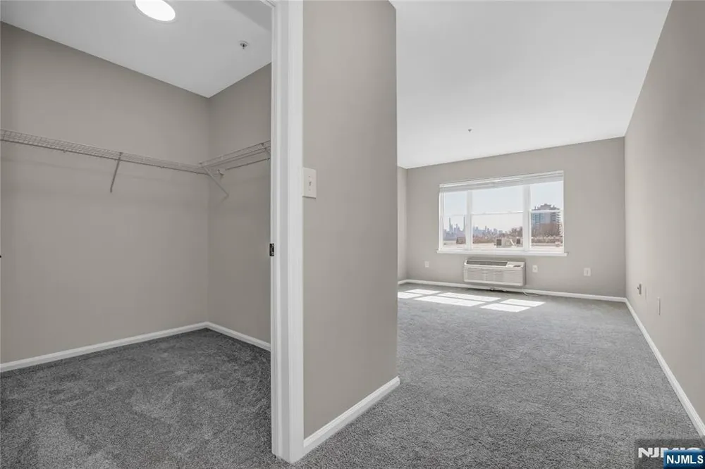 905 River Road 307 Edgewater, NJ 07020
