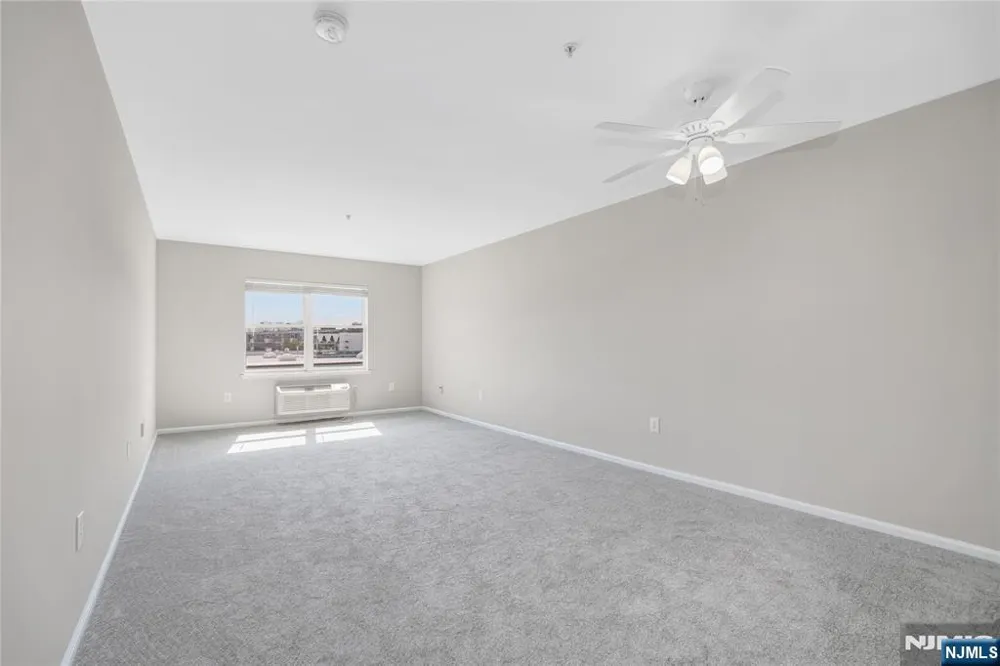 905 River Road 309 Edgewater, NJ 07020