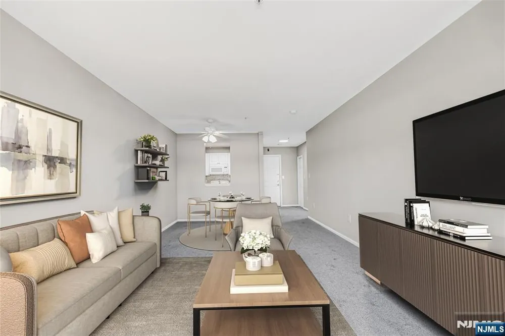 905 River Road 312 Edgewater, NJ 07020