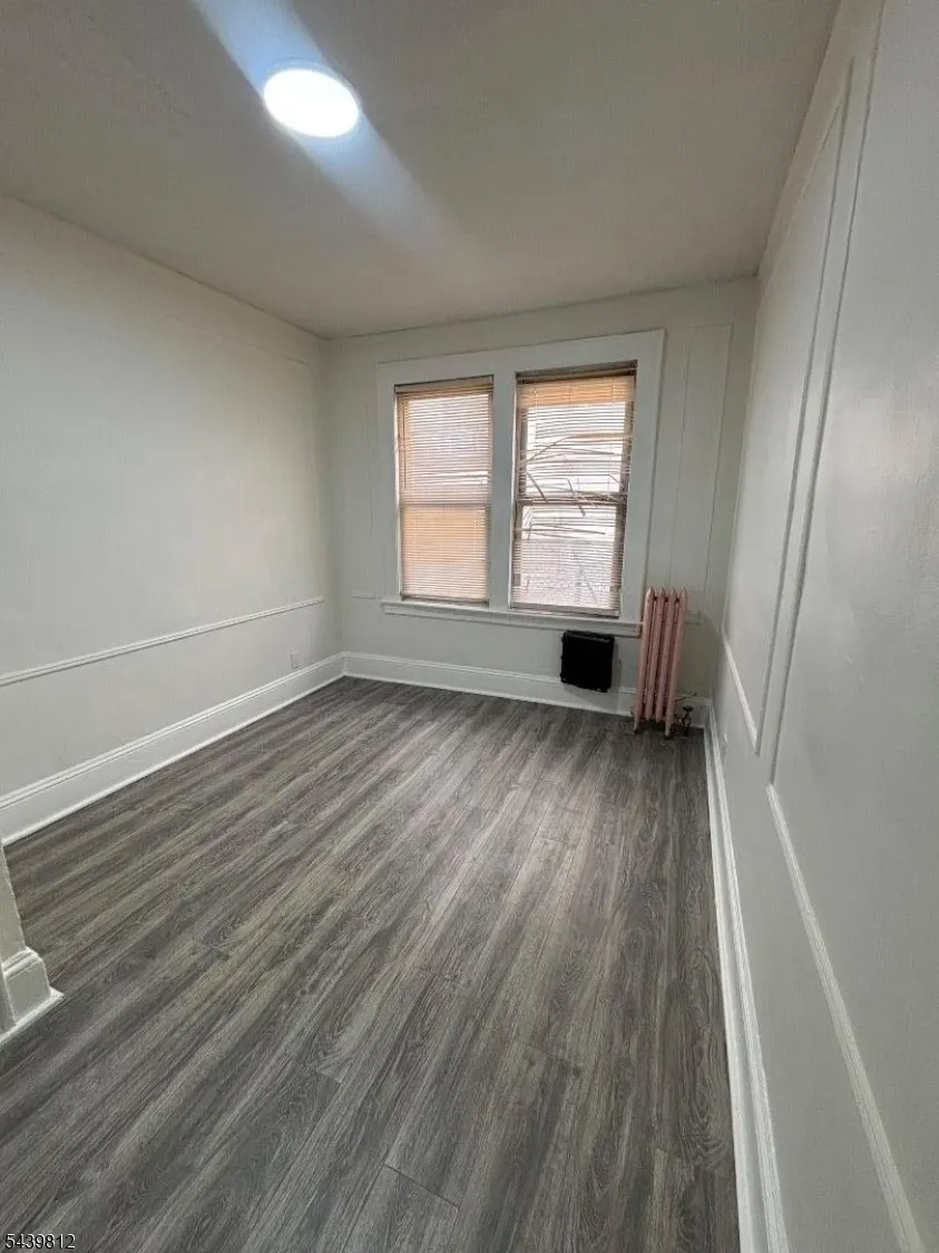 413 Lyons Ave Newark City, NJ 07112