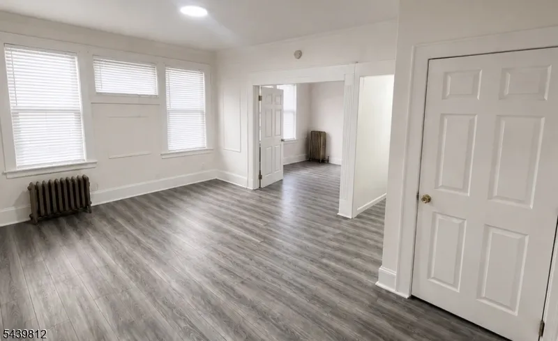 413 Lyons Ave Newark City, NJ 07112