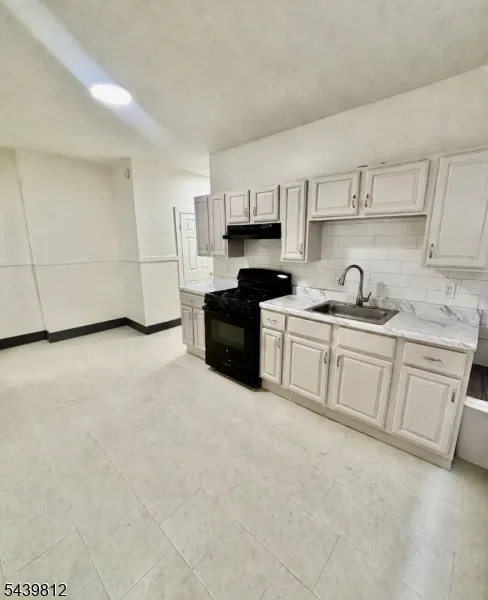 413 Lyons Ave Newark City, NJ 07112