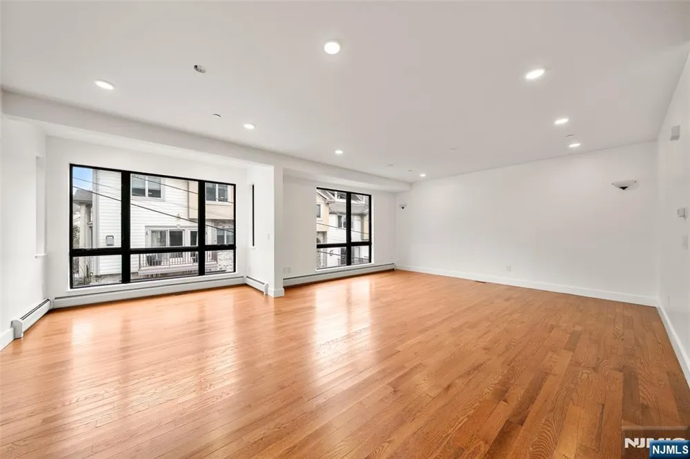 1456 River Road B Edgewater, NJ 07020