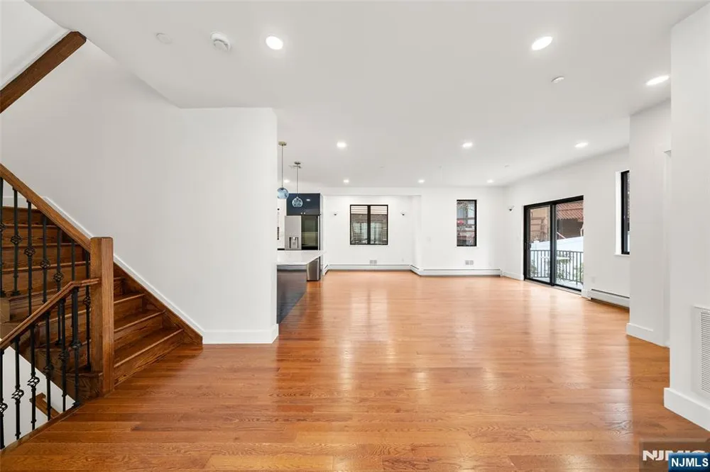 1456 River Road B Edgewater, NJ 07020