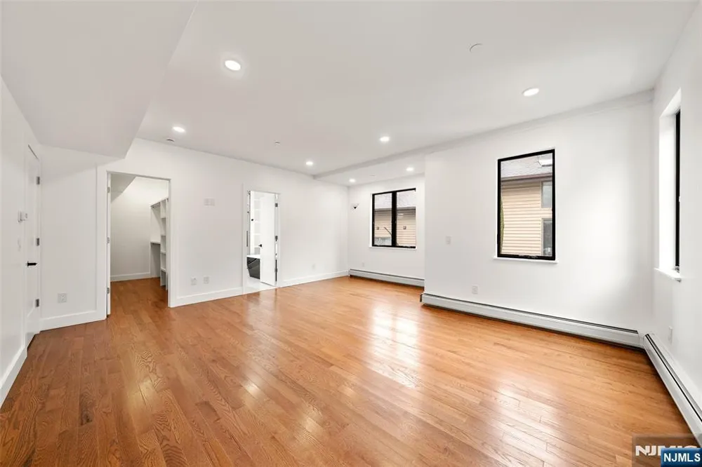 1456 River Road B Edgewater, NJ 07020