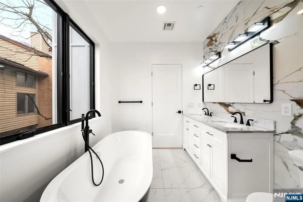 1456 River Road B Edgewater, NJ 07020