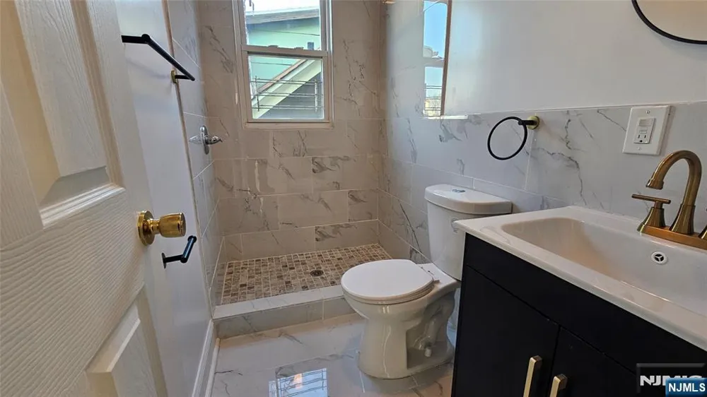 93 21st Street 3 Irvington, NJ 07111