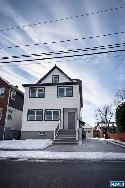 152 Washington Street