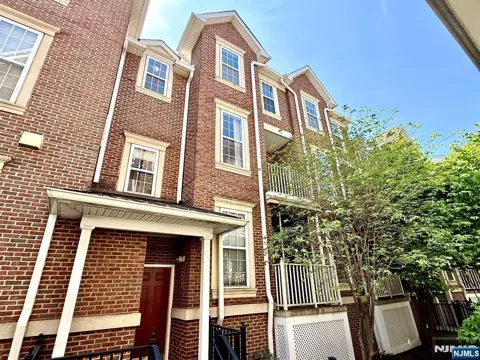 200 Dey Street 257