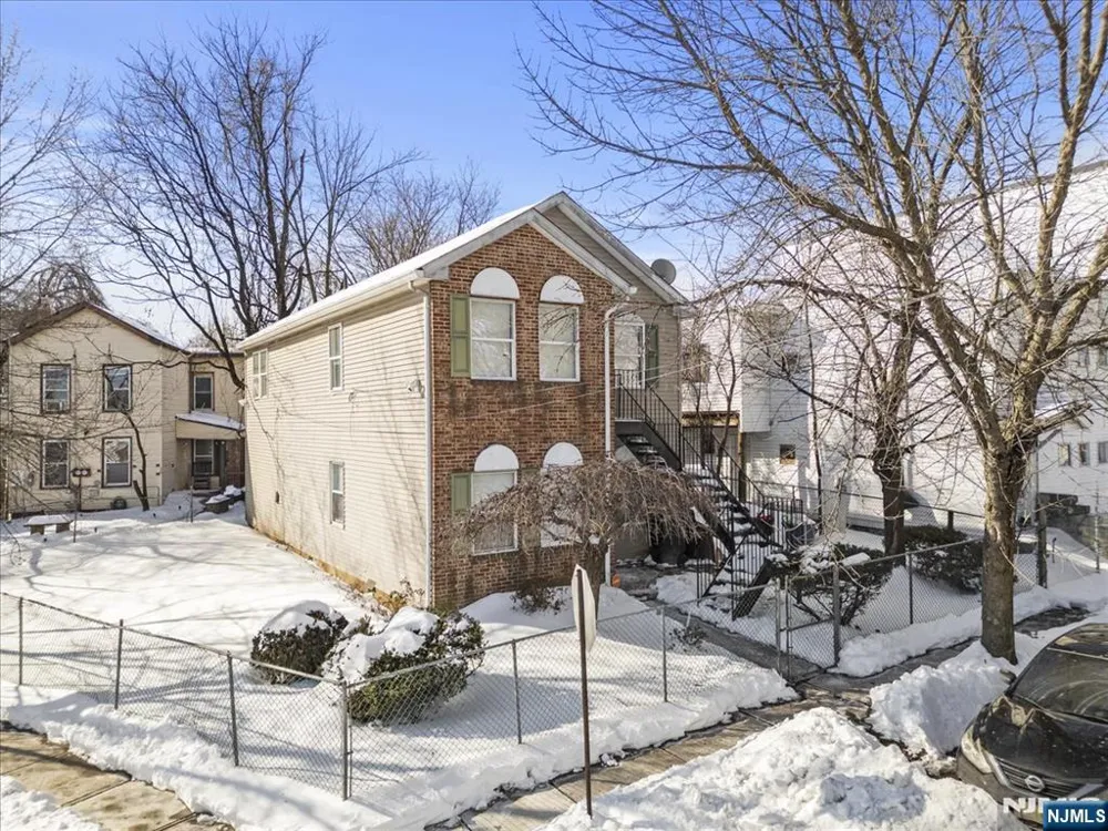 17 Holsman Street 2 Paterson, NJ 07522