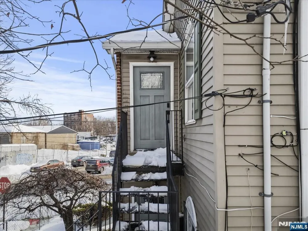 17 Holsman Street 2 Paterson, NJ 07522