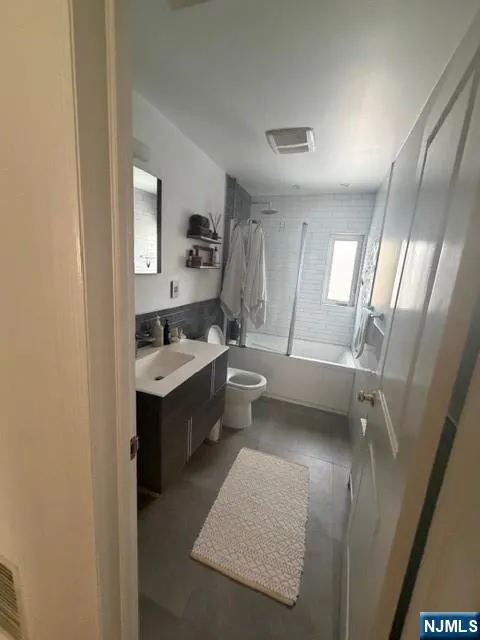 216 Brookside Avenue 1 Ho-Ho-Kus, NJ 07423