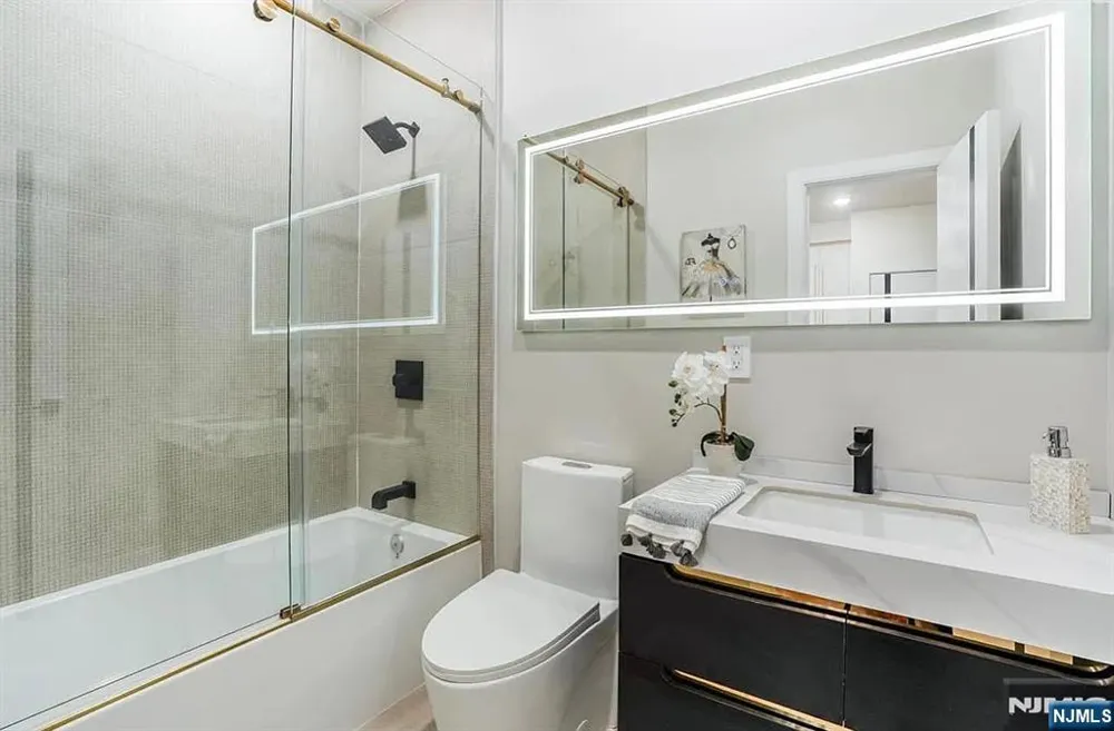210 22nd Street 2 Irvington, NJ 07111