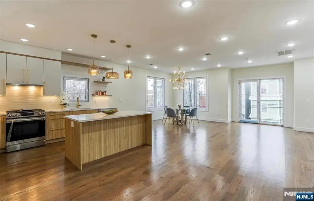 210 22nd Street 2 Irvington, NJ 07111