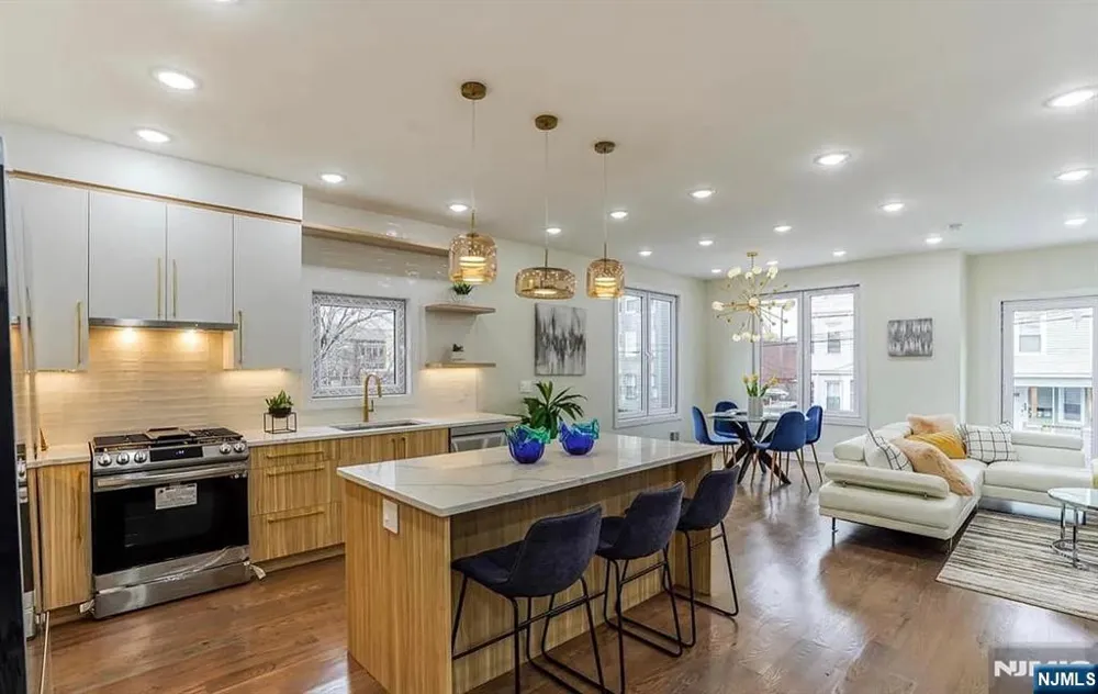 210 22nd Street 2 Irvington, NJ 07111