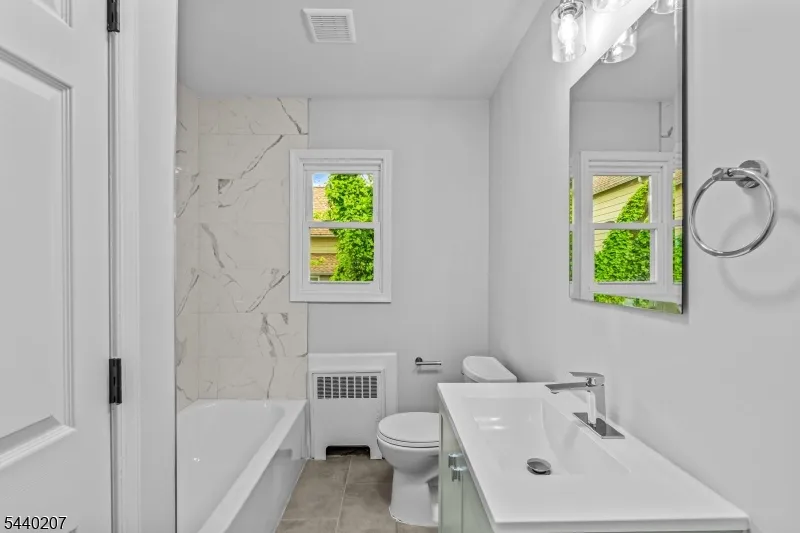 115 Smith St #2B Unit 2B Newark City, NJ 07106