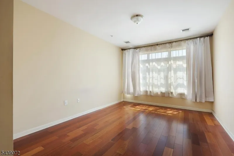 104 E Elizabeth Ave #303 Unit 303 Linden City, NJ 07036
