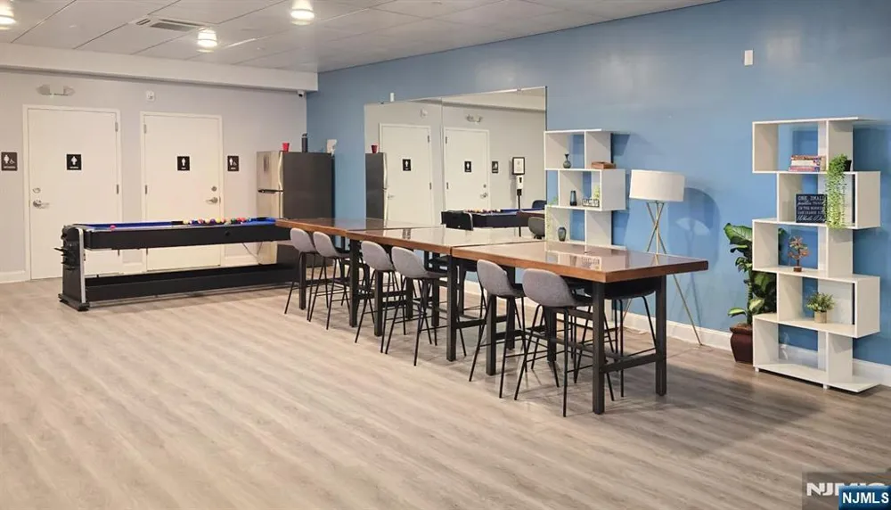 211 Baldwin Avenue 403 Jersey City, NJ 07306