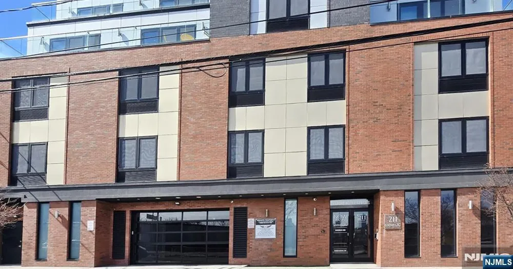211 Baldwin Avenue 403 Jersey City, NJ 07306
