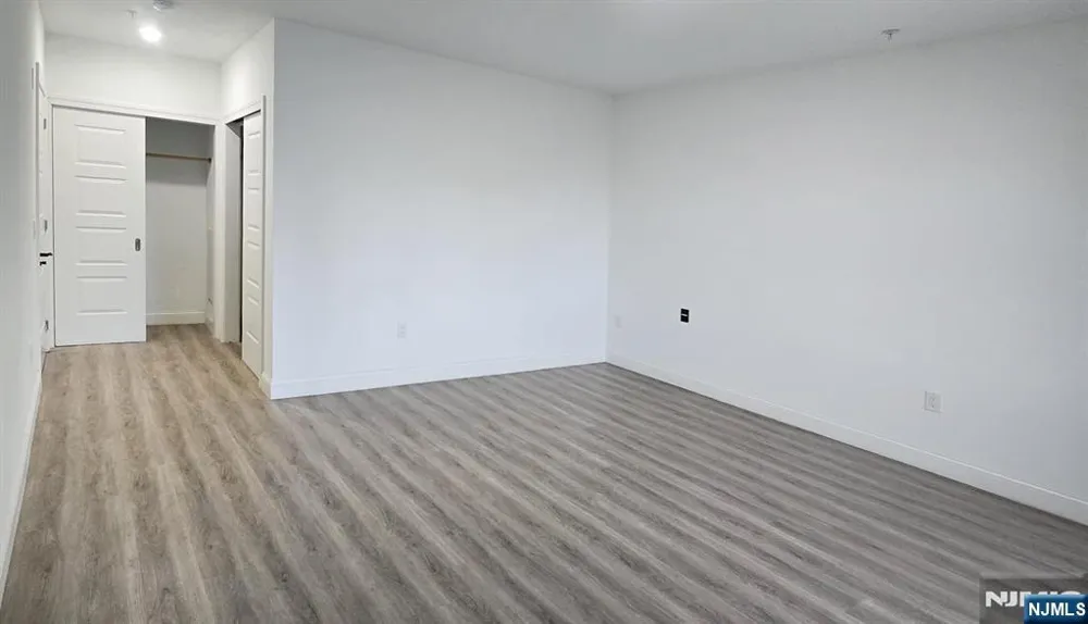 211 Baldwin Avenue 403 Jersey City, NJ 07306