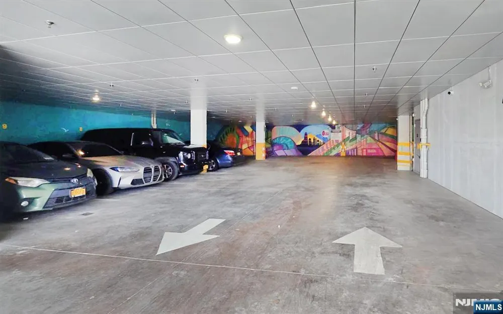 211 Baldwin Avenue 403 Jersey City, NJ 07306