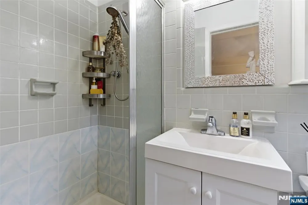 312 6th Street 1 Palisades Park, NJ 07650