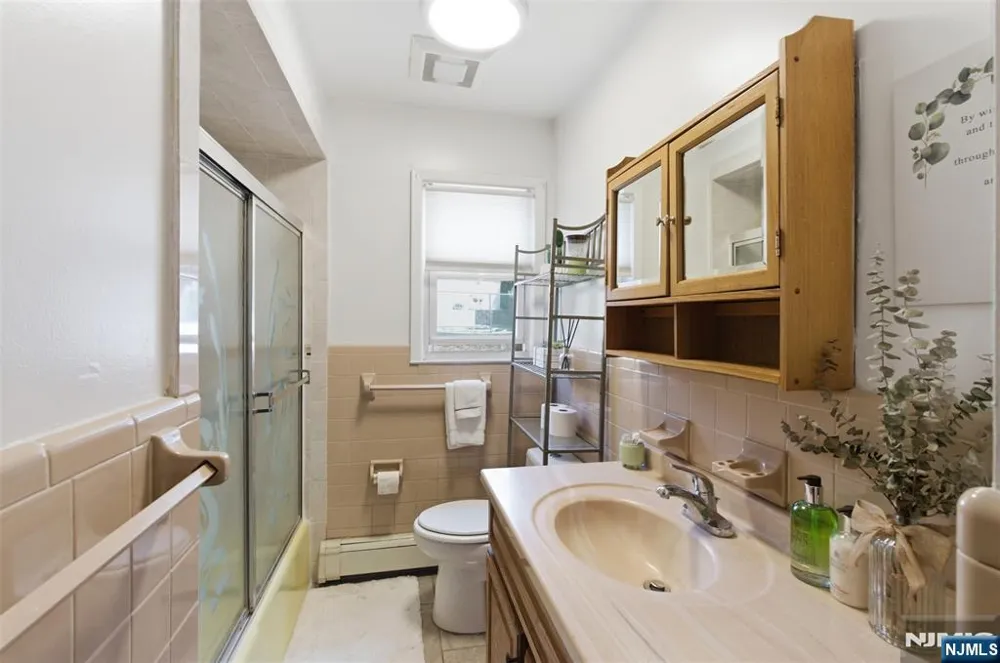 312 6th Street 1 Palisades Park, NJ 07650