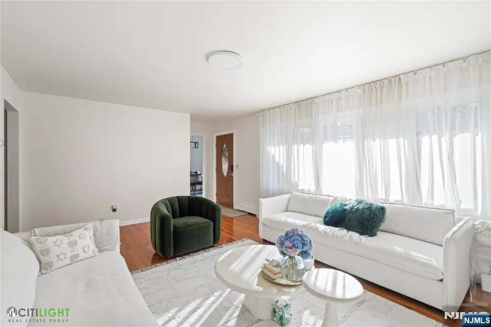312 6th Street 1 Palisades Park, NJ 07650