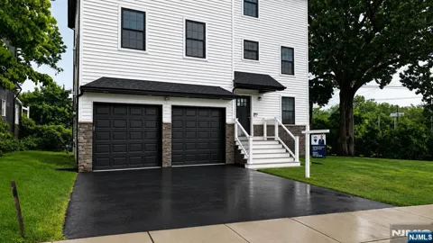 7 Maple Street 1