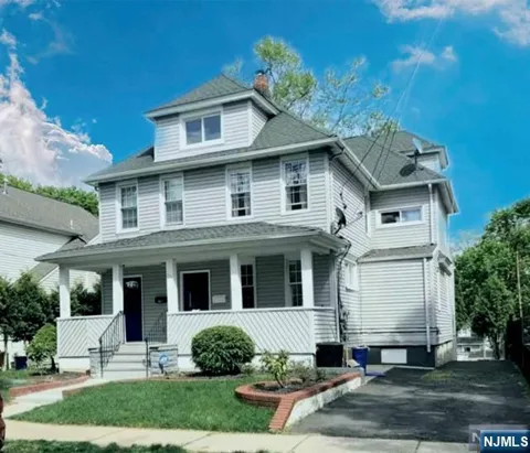 215 Elm Avenue 2
